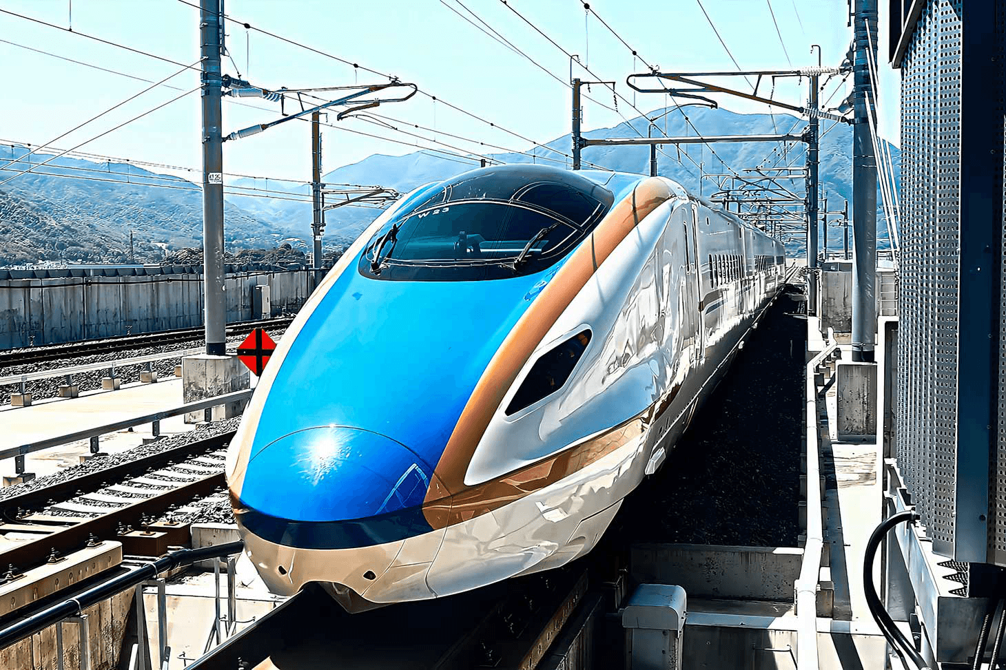 Hokuriku Shinkansen